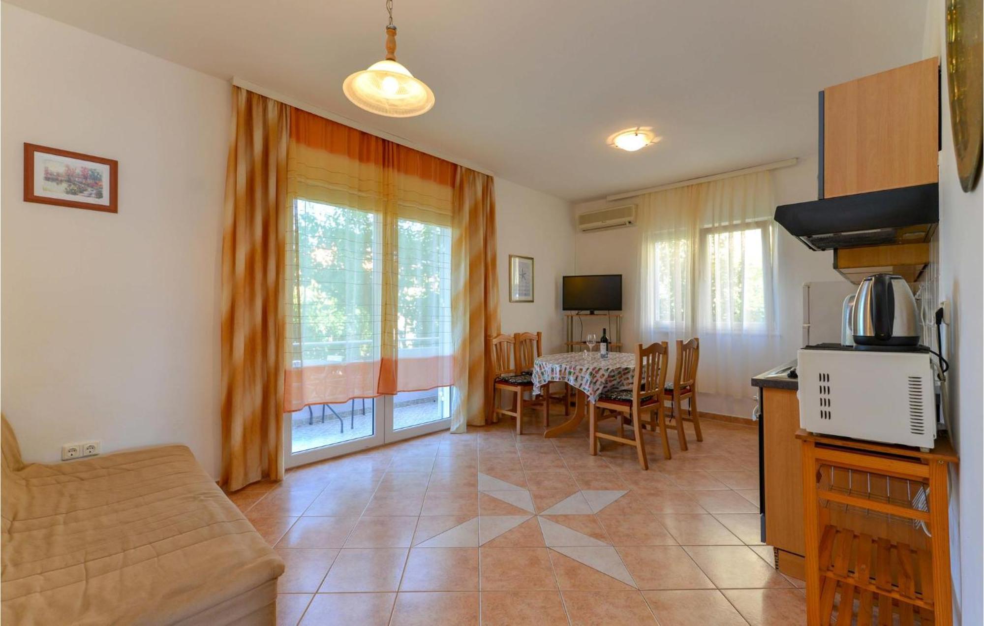 1 Bedroom Nice Apartment In ซาดาร์ ภายนอก รูปภาพ